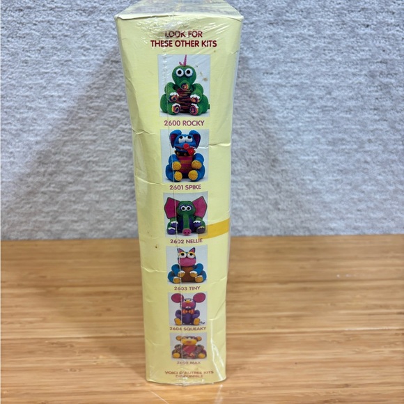 Vtg Crochet-Me Yarnables Kit 13" Tiny Spinrite Yarns Limited Factory Sealed - Picture 5 of 5